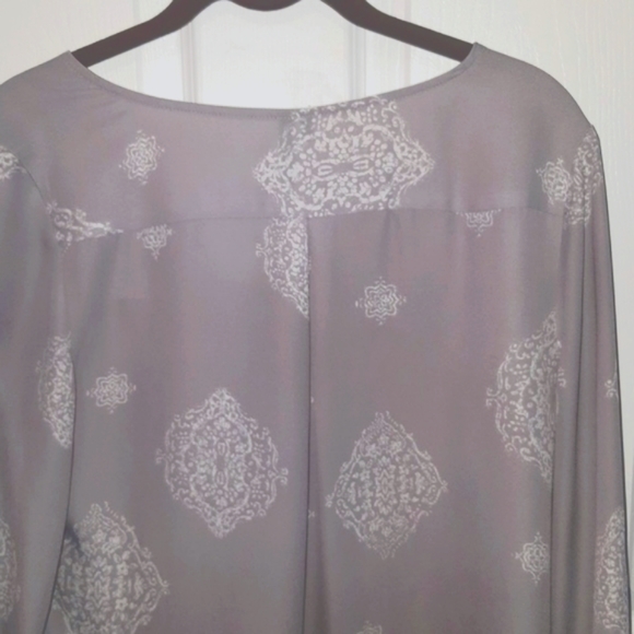 (M) Maurices Sheer Blouse Ptp20"×L26" - Picture 10 of 13